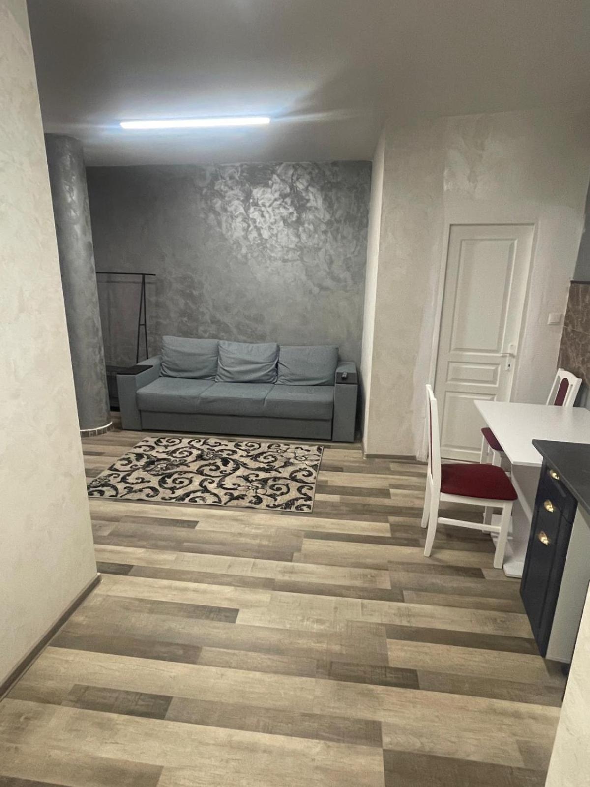 Suite Stay Jászvásár Kültér fotó